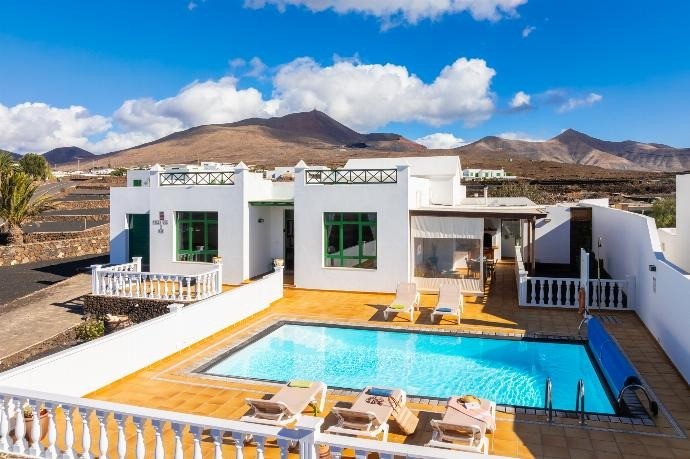 Süper Lux Villa